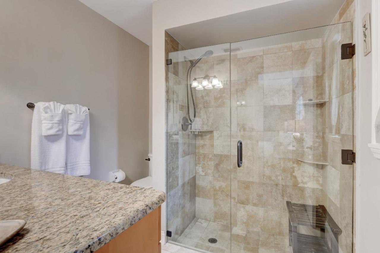 Pet Friendly Pool Home In River Reach Of Naples Fl 외부 사진